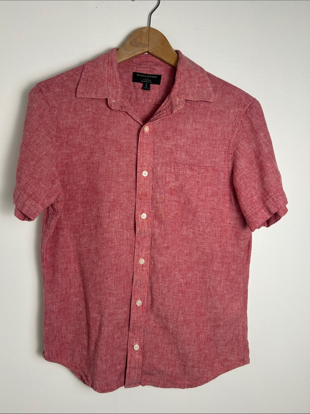 Banana Republic Linen Blend Short Sleeve Button Front Shirt Red Mens Small